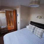 Brook House ― Free On-site Car Park Panzió 3*