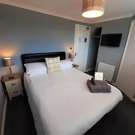 Brook House ― Free On-site Car Park Bed & Breakfast 3*