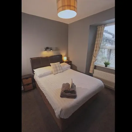 Bed and Breakfast Brook House ― Free On-site Car Park