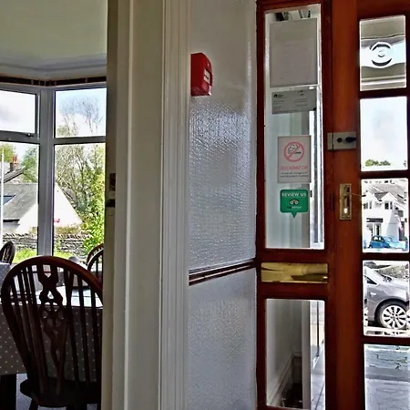 Brook House ― Free On-site Car Park B&B 3*