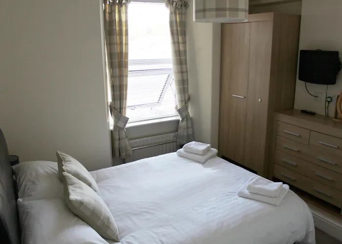 Bed & Breakfast Brook House ― Free On-site Car Park 3*