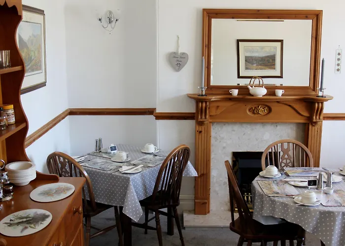 Brook House ― Free On-site Car Park Bed & Breakfast 3*