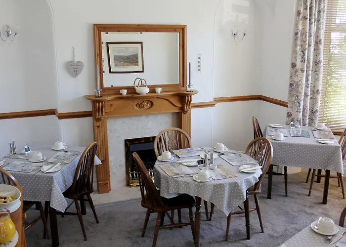 Brook House ― Free On-site Car Park