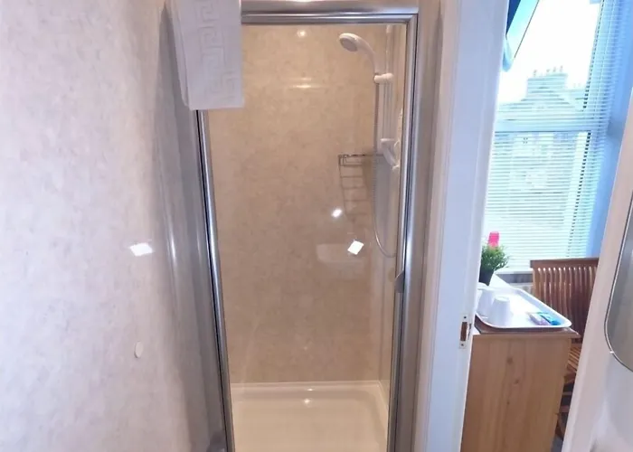 Brook House ― Free On-site Car Park Bed & Breakfast 3*