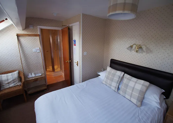 Brook House ― Free On-site Car Park Bed & Breakfast 3*