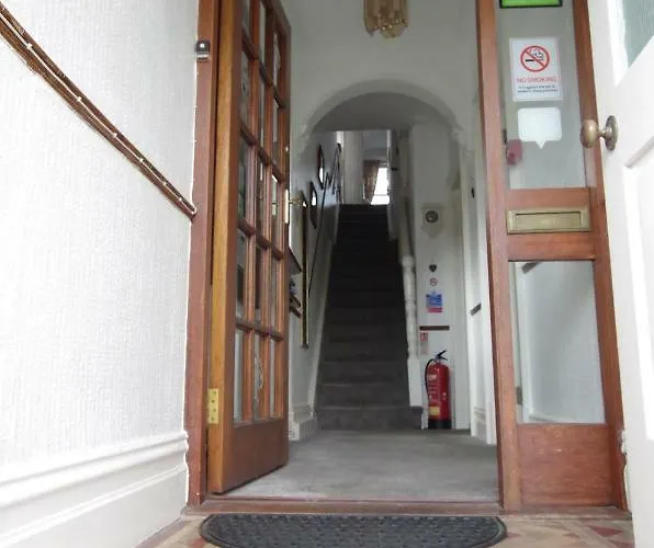 Brook House ― Free On-site Car Park فندق مبيت وإفطار 3*