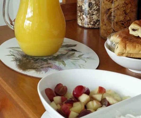 Brook House ― Free On-site Car Park