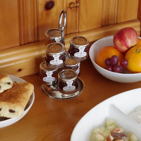 Bed and breakfast Brook House ― Free On-site Car Park