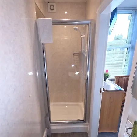 Brook House ― Free On-site Car Park Bed and breakfast 3*